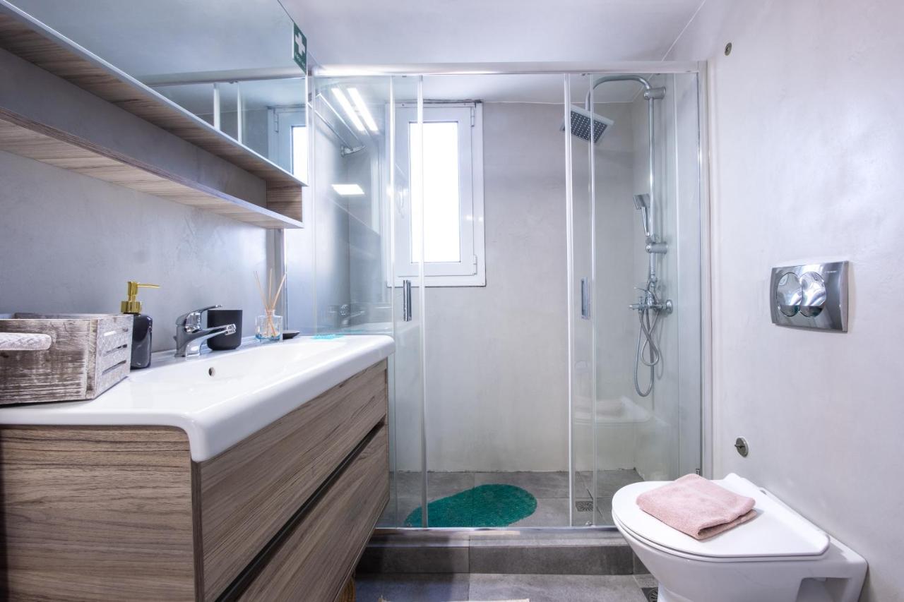 Apartment With Parking Near Medical Center Athena Bagian luar foto