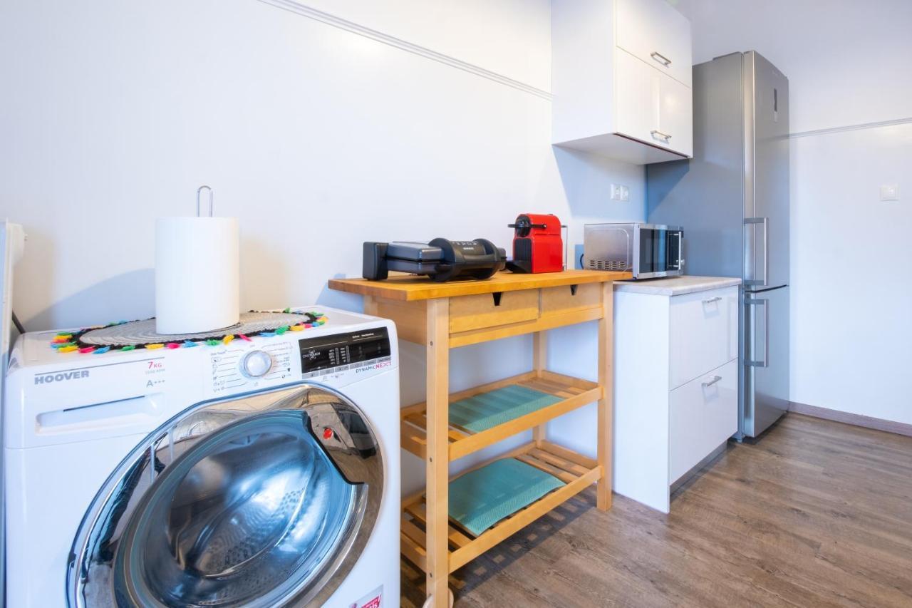 Apartment With Parking Near Medical Center Athena Bagian luar foto